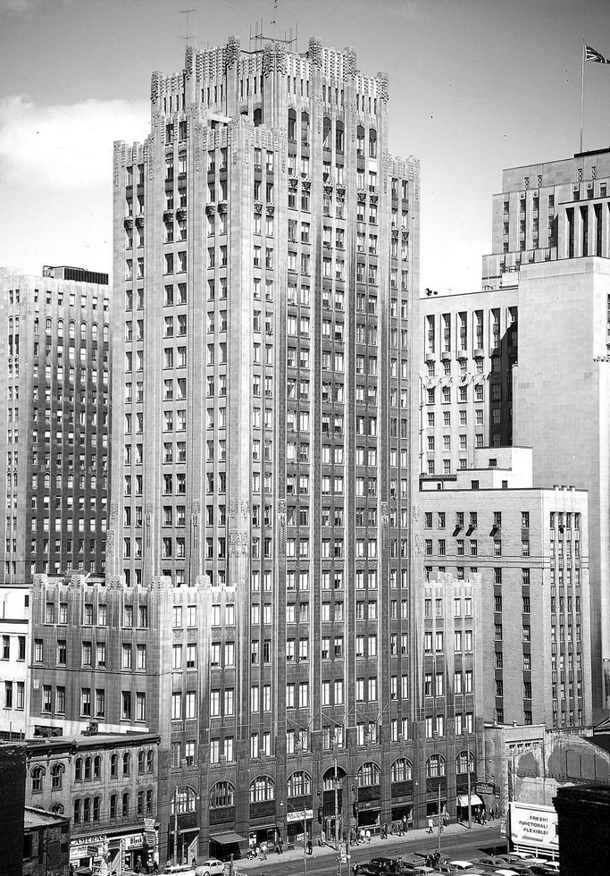 The building at 80 King Street West was the Toronto Star's headquarters from 1929 until 1971. The 22-storey Art Deco tower was designed by Chapman and Oxley. Joe Shuster used the Toronto Star Building as an early visual model for the Daily Planet building in Superman, though he had already moved to Cleveland by then